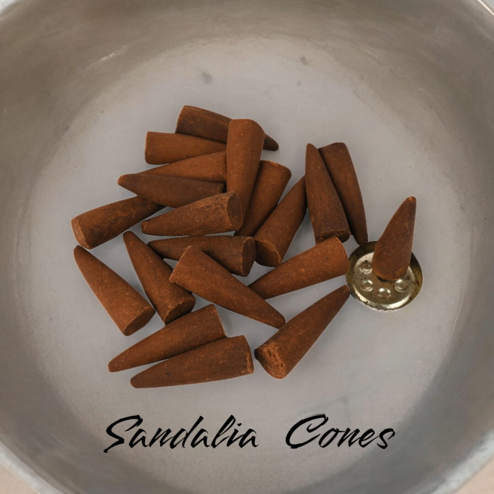 Alnaqi Sandalia Cones Calming Scent