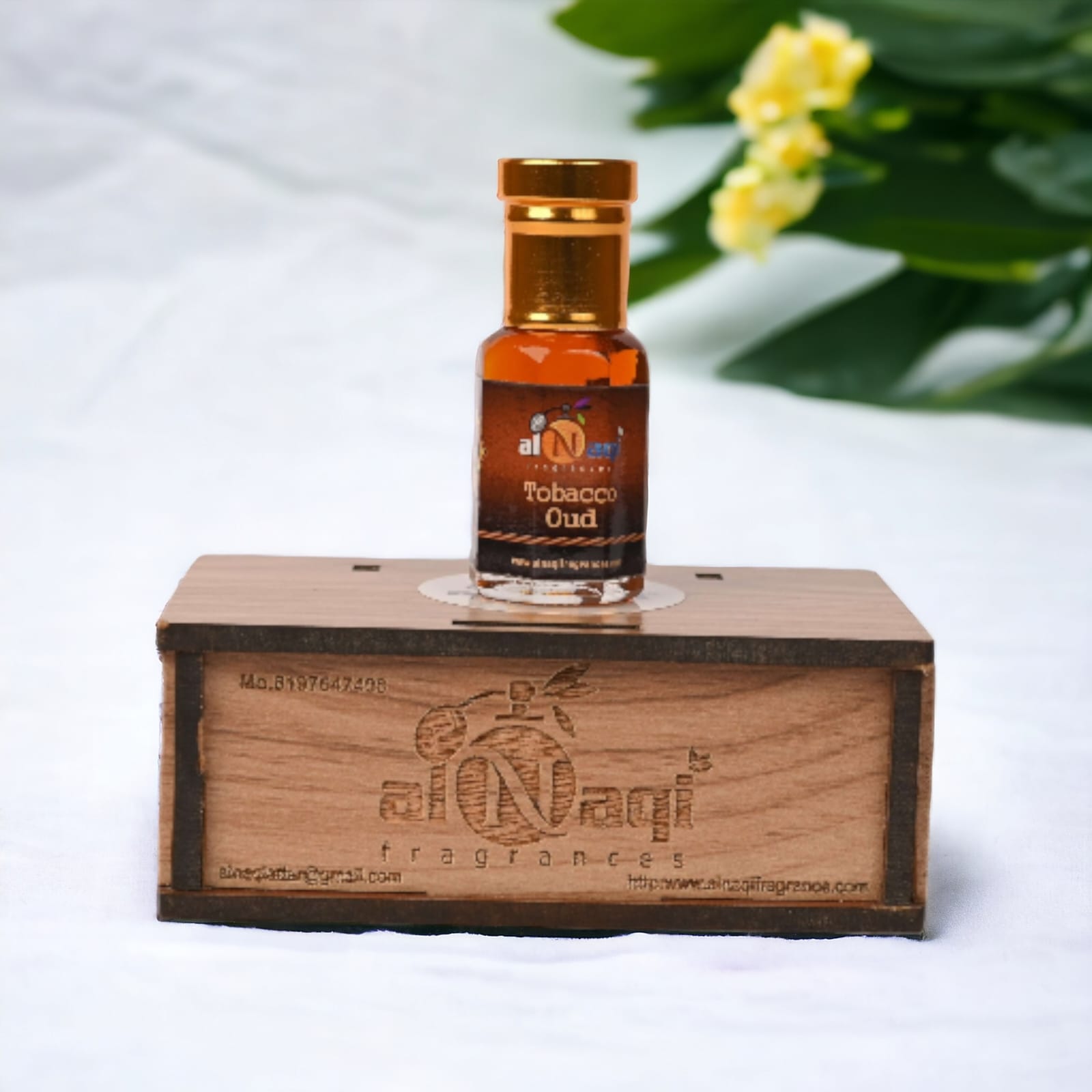 Deep amber and woody scent captured in a bottle
