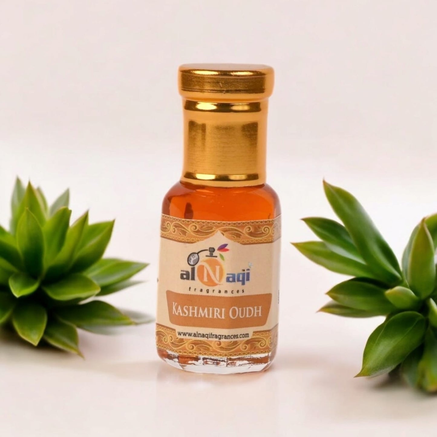 Unisex scent in a stylish packaging, perfect for both men and women.