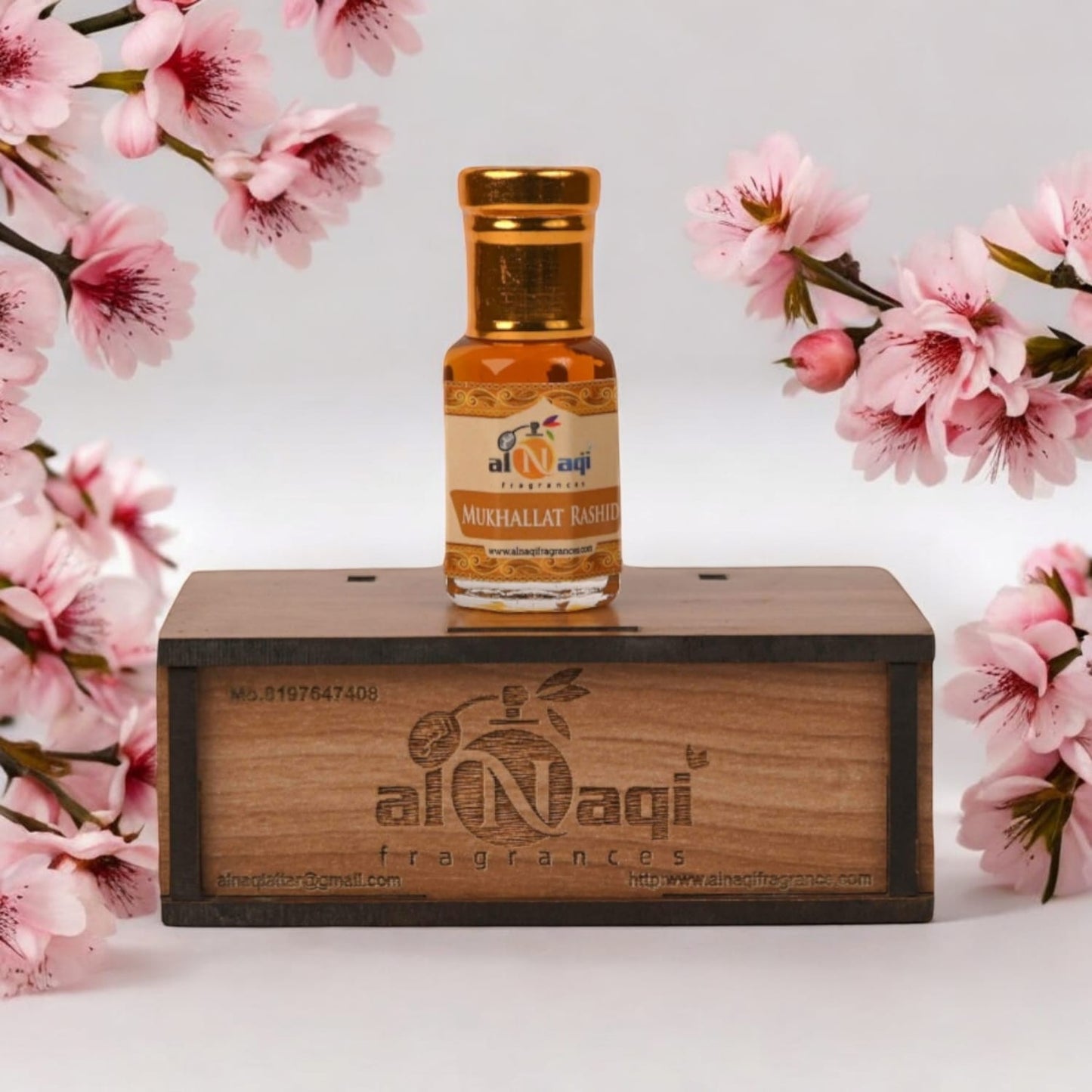 Exquisite attar showcasing a refined blend of floral and woody aromas.