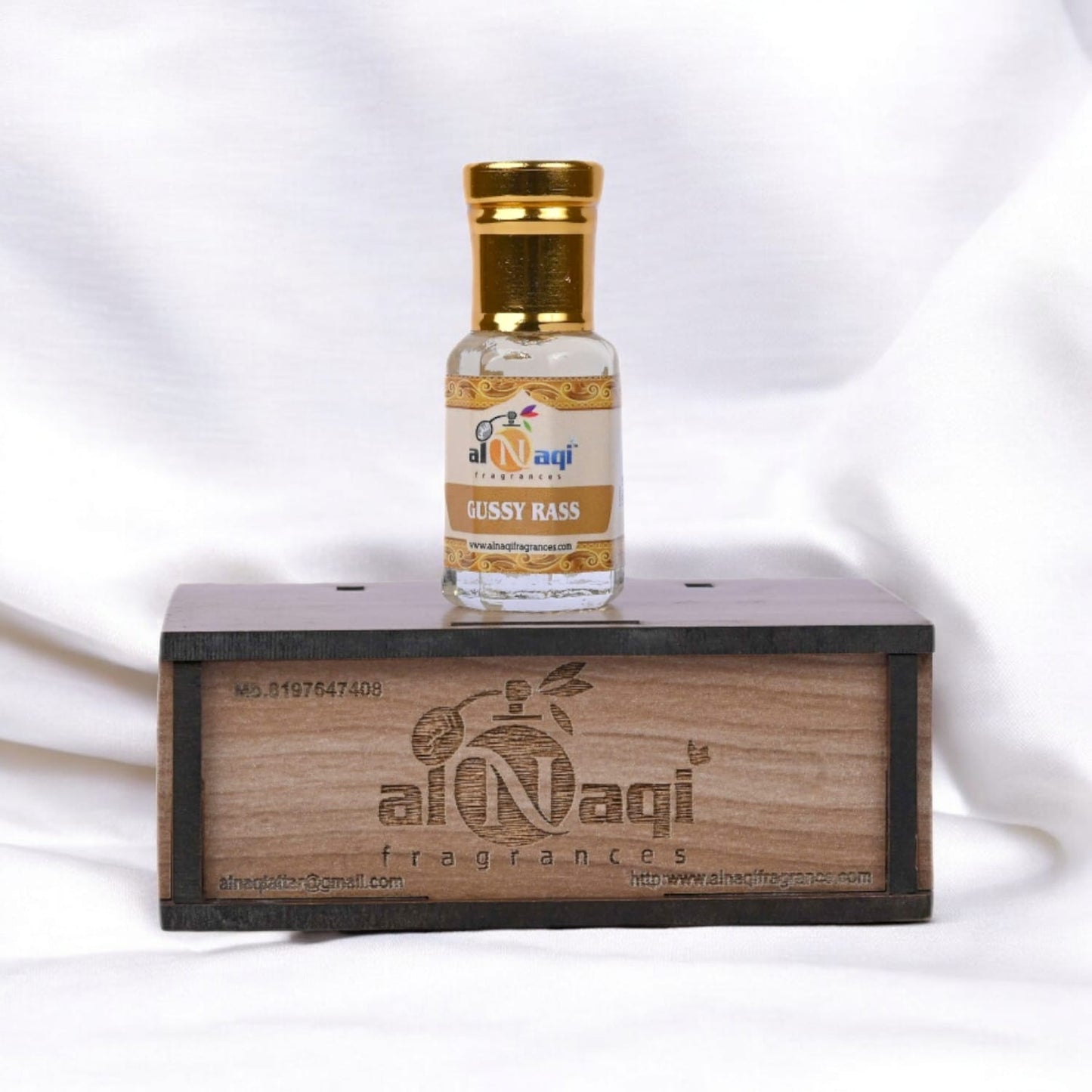 Alnaqi Madeena Attar in a stylish packaging, showcasing its sophistication.
